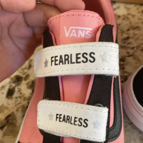 Vans ward v fearless bik/pink icing kids sneakers. - Picture 2 of 5